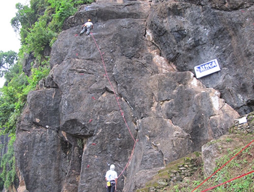 2.Hattiban Rock Climbing