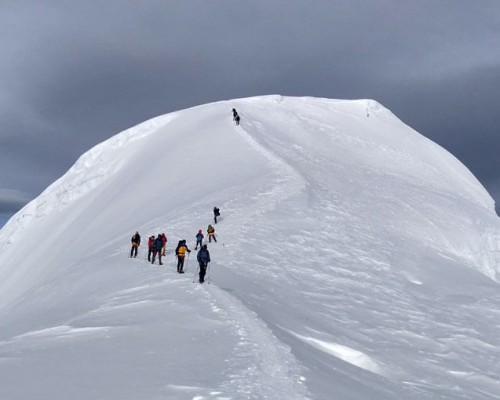  Mera Peak Climbing And Amphu Labcha Pass