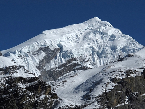 Mount-chulu-peak-climbing